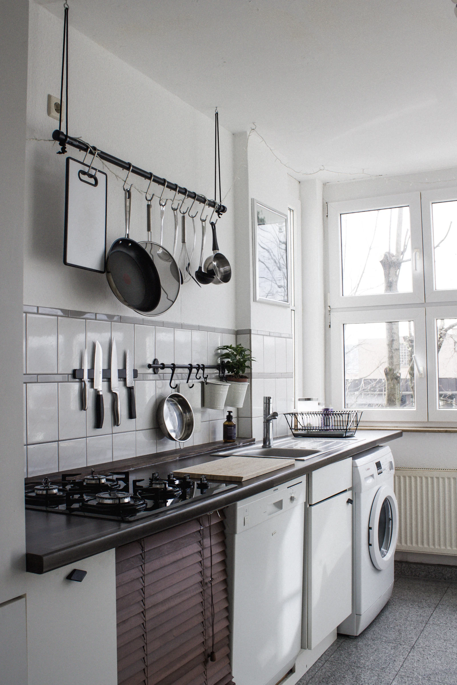Intérieur lumineux illustrant l’univers éditorial Home Cleaning