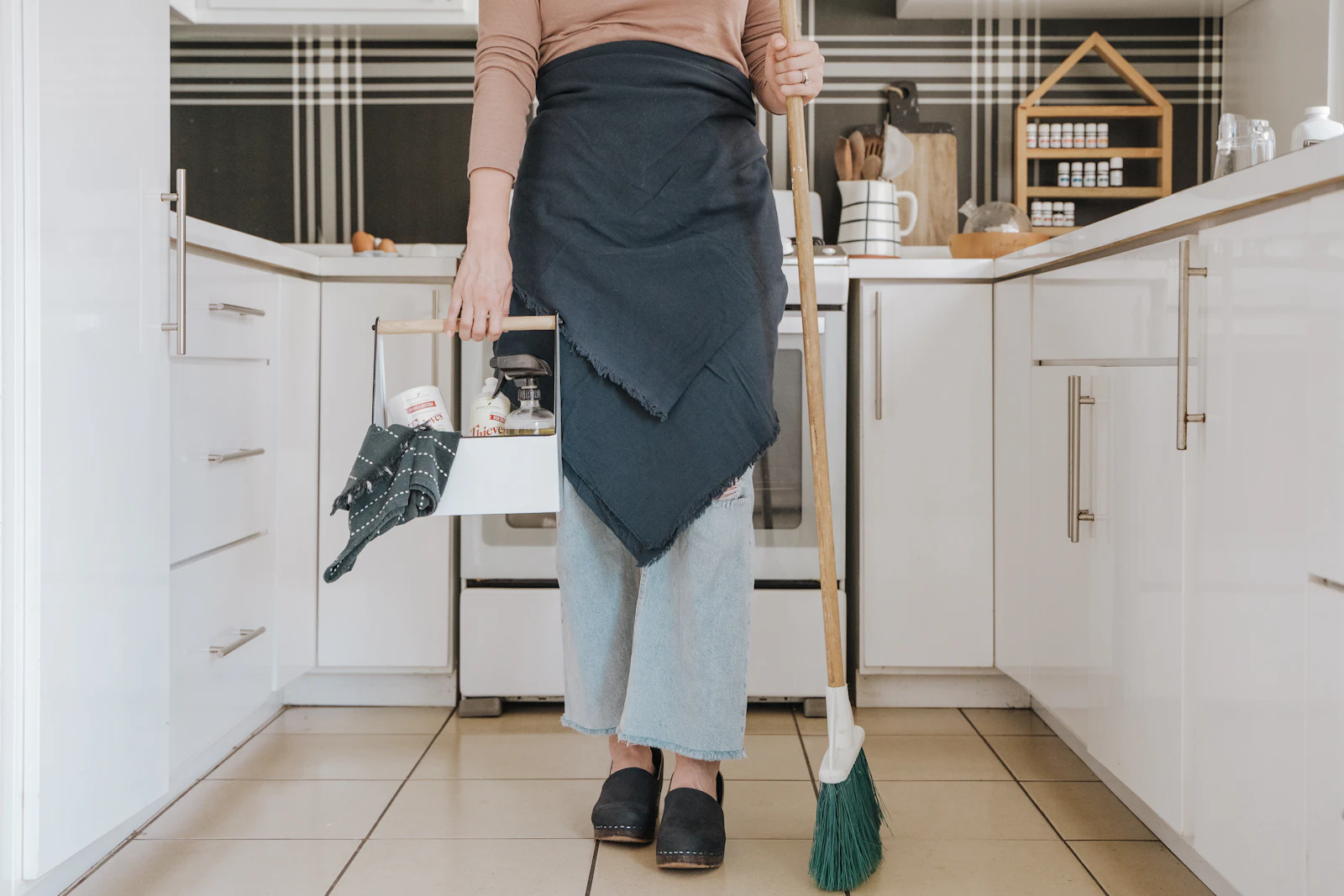 Chambre organisée adaptée à une routine hebdomadaire